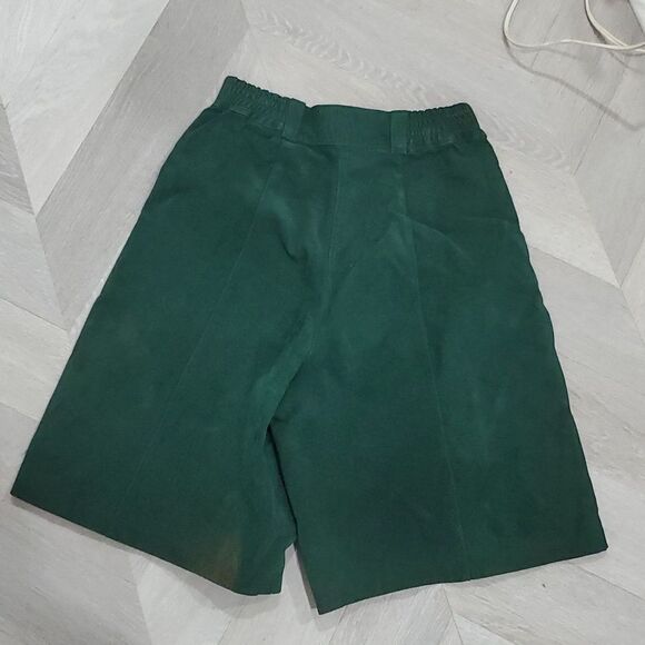 Bedford Fair Vintage Women’s Dark Green High Waist Suede Shorts , Size 6 - Picture 6 of 8